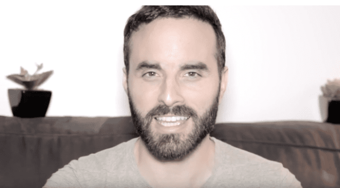 portrait d'un influenceur pour la marque de produits de beauté masculins Bulldog